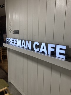 FREEMAN CAFE 渋谷メトロプラザの店頭